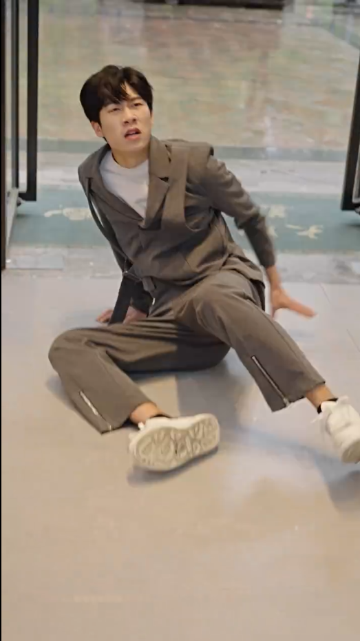 不裝了，姑爺攤牌了(全集)